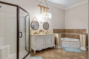 Shower, jetted bath, hair dryer, towels