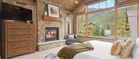 5 habitaciones, tabla de planchar con plancha y cuna de viaje