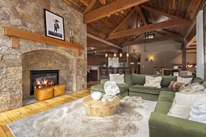 Smart TV, fireplace, ping pong