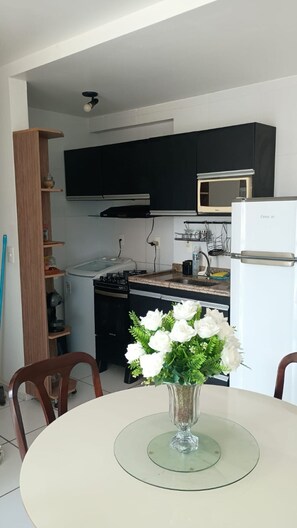 Mikroaaltouuni, uuni, liesi