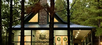 The TORTOISE SHELL - LUXURY CABIN -HotTub- Firepit -Stone Porch- Rocking Chairs