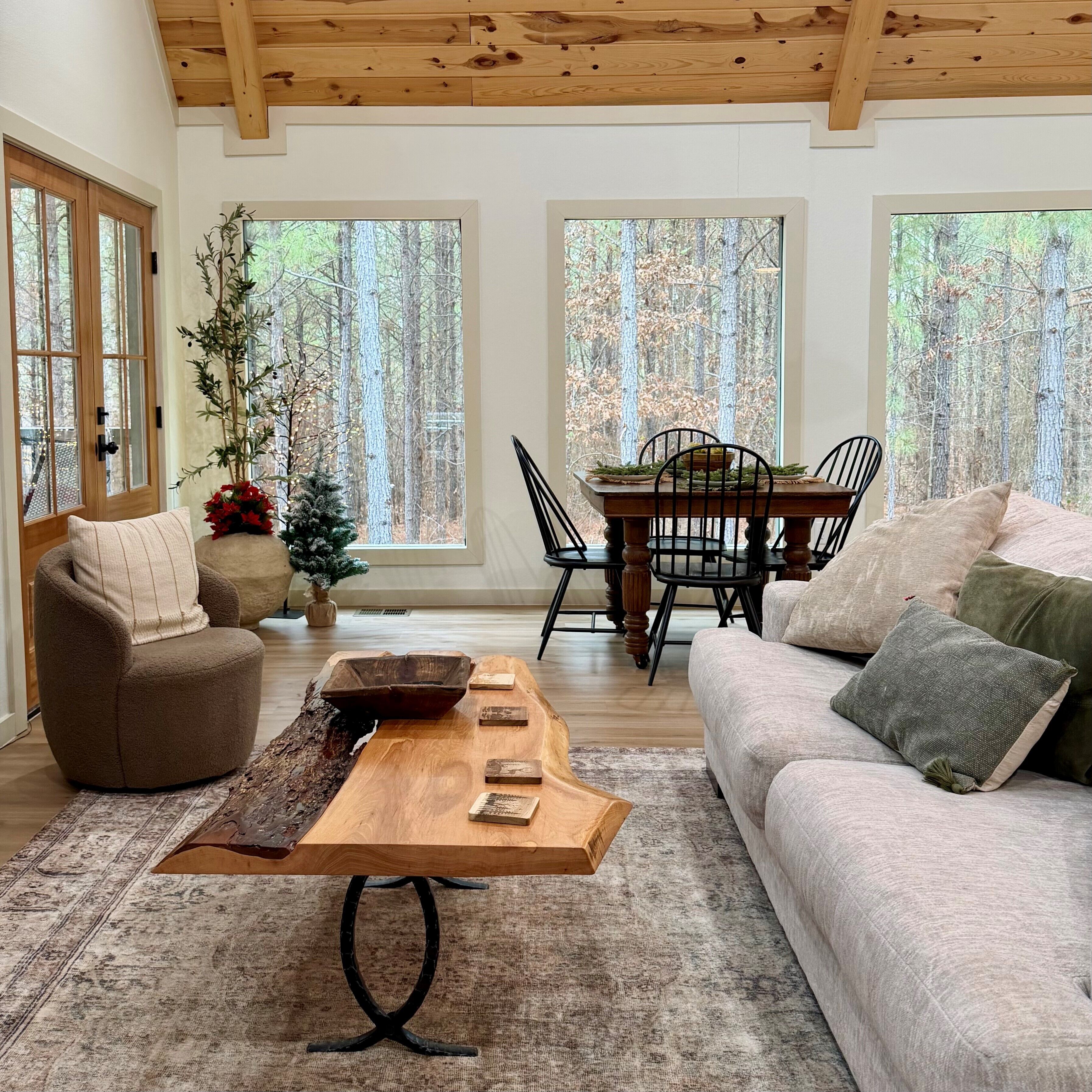 Télévision, cheminée