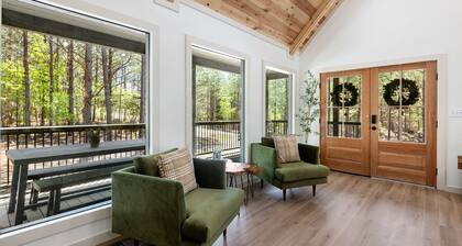 The TORTOISE SHELL - Peace, Privacy & a Playset in the Hochatown Pines