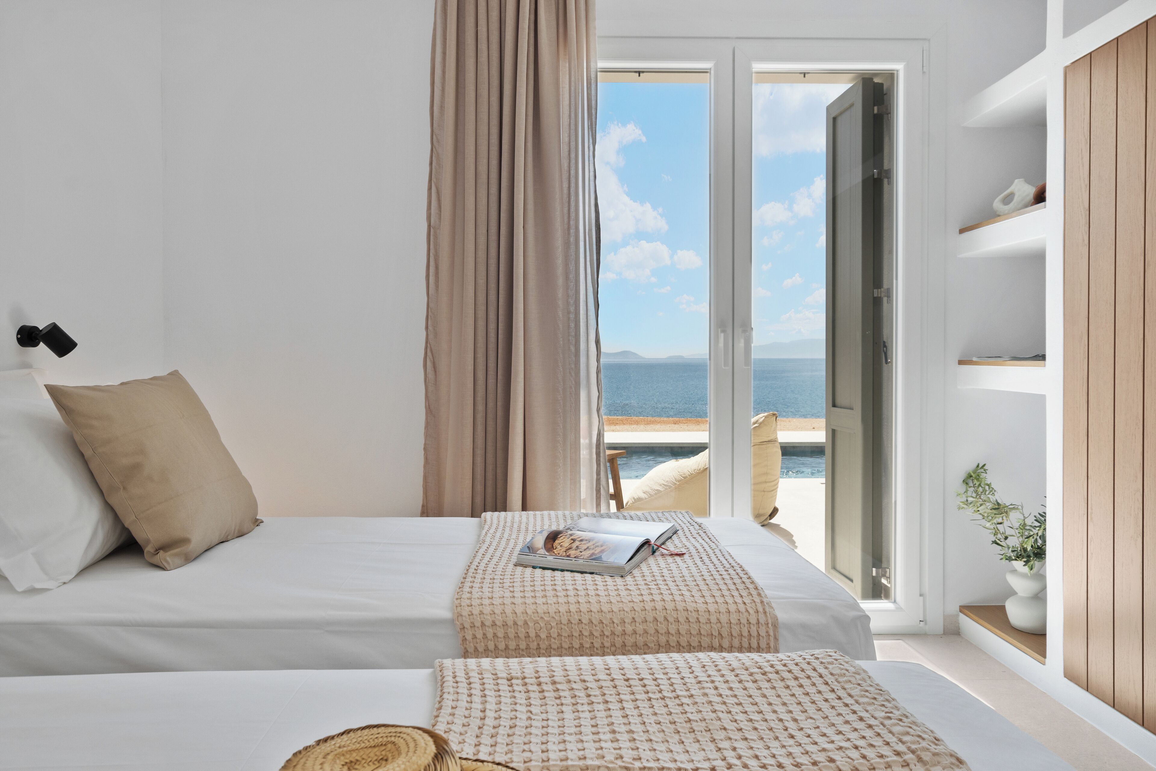 In-room safe, soundproofing, free WiFi