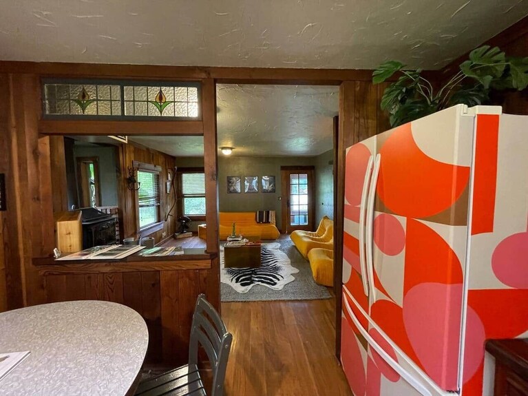Stylish Farmhouse On 2 Acres - Cabin Feel - Arcata, CA