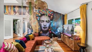 Smart TV, lareira, monitores de computador