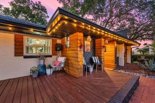 Themed 6BR Home! Prime Location! Very Spacious! Close to Disney and Universal!