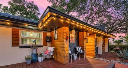 Themed 6BR Home! Prime Location! Very Spacious! Close to Disney and Universal!