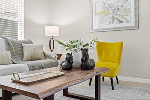 Smart-TV, Videospiele, Videothek