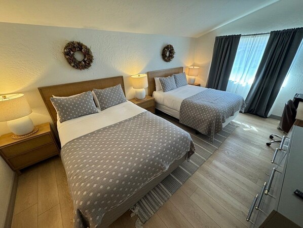 Een bureau, gratis wifi, beddengoed, rolstoeltoegang