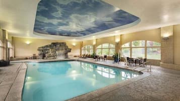 Sisäuima-allas, lämmitetty uima-allas