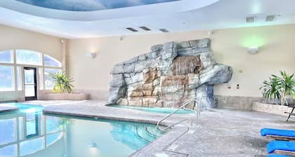 2049 • Cozy Zermatt Swiss King Villa + Kitchen Near Park City & Deer Valley Ski Resorts