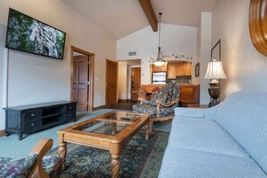 TV connectée, cheminée