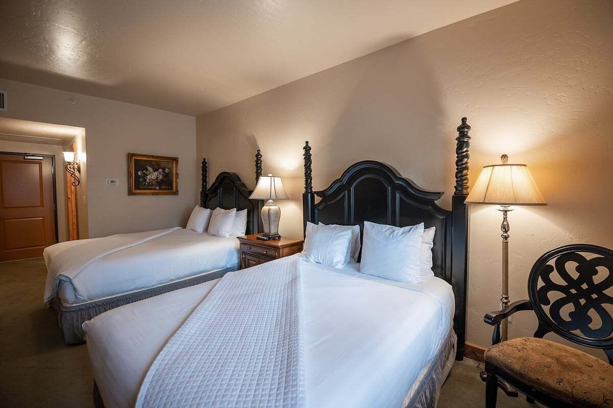 1 soverom, skrivebord, wi-fi (inkludert) og sengetøy