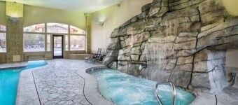 1070 • Cozy Double Queen Suite Near Sundance and Deer Valley Ski Resorts