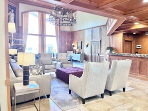 Lobby - 207 • Stylish King Suite in Downtown Midway Near Park City Ski Resorts (Midway)