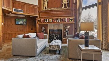 Smart TV y chimenea