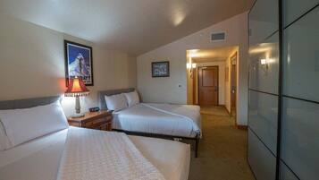 1 bedroom, desk, free WiFi, bed sheets