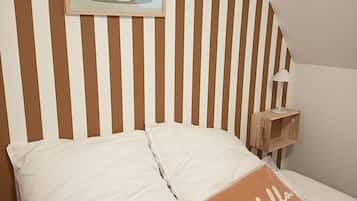 WiFi, bed sheets