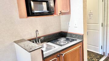 Microwave, stovetop, coffee/tea maker