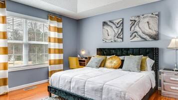 3 bedrooms, iron/ironing board, WiFi, bed sheets