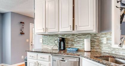 Cozy Monroe Villa Getaway-Poolside Fun & Pet-Friendly!