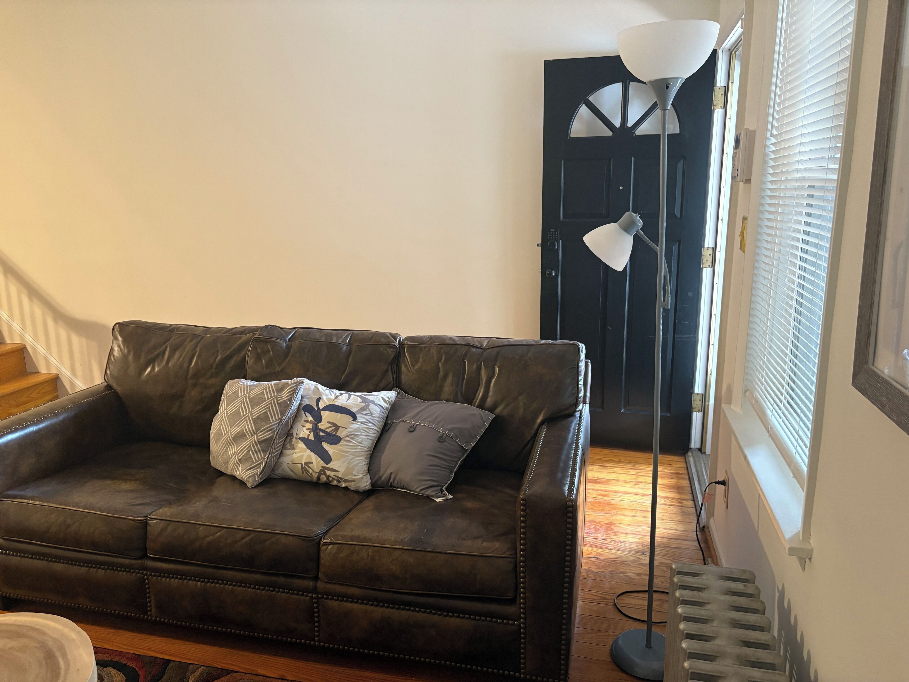 Televisión y chimenea 