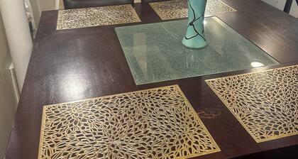 Lovely 2-bedroom house with AC in Baltimore