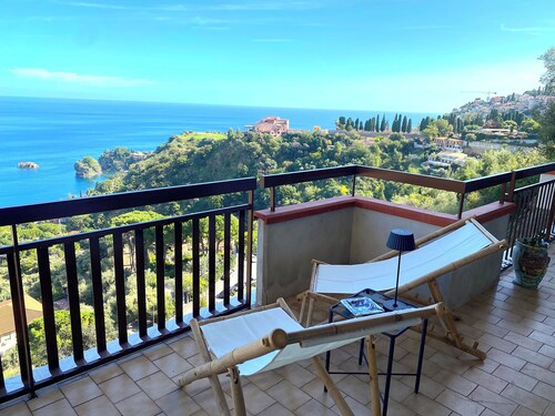 Siren's view house with panoramic terrace and parking space
