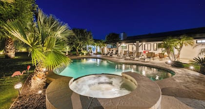 Large Private Backyard Oasis. Family Friendly - Arcade Room-5min to Down Town PS