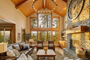 Peis, videospill, fotballspill og bordtennis