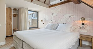 2 bedrooms, iron/ironing board, Internet