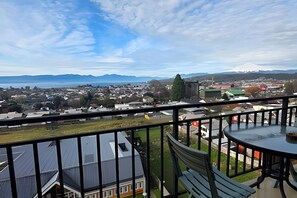 Apartment | Outdoor dining