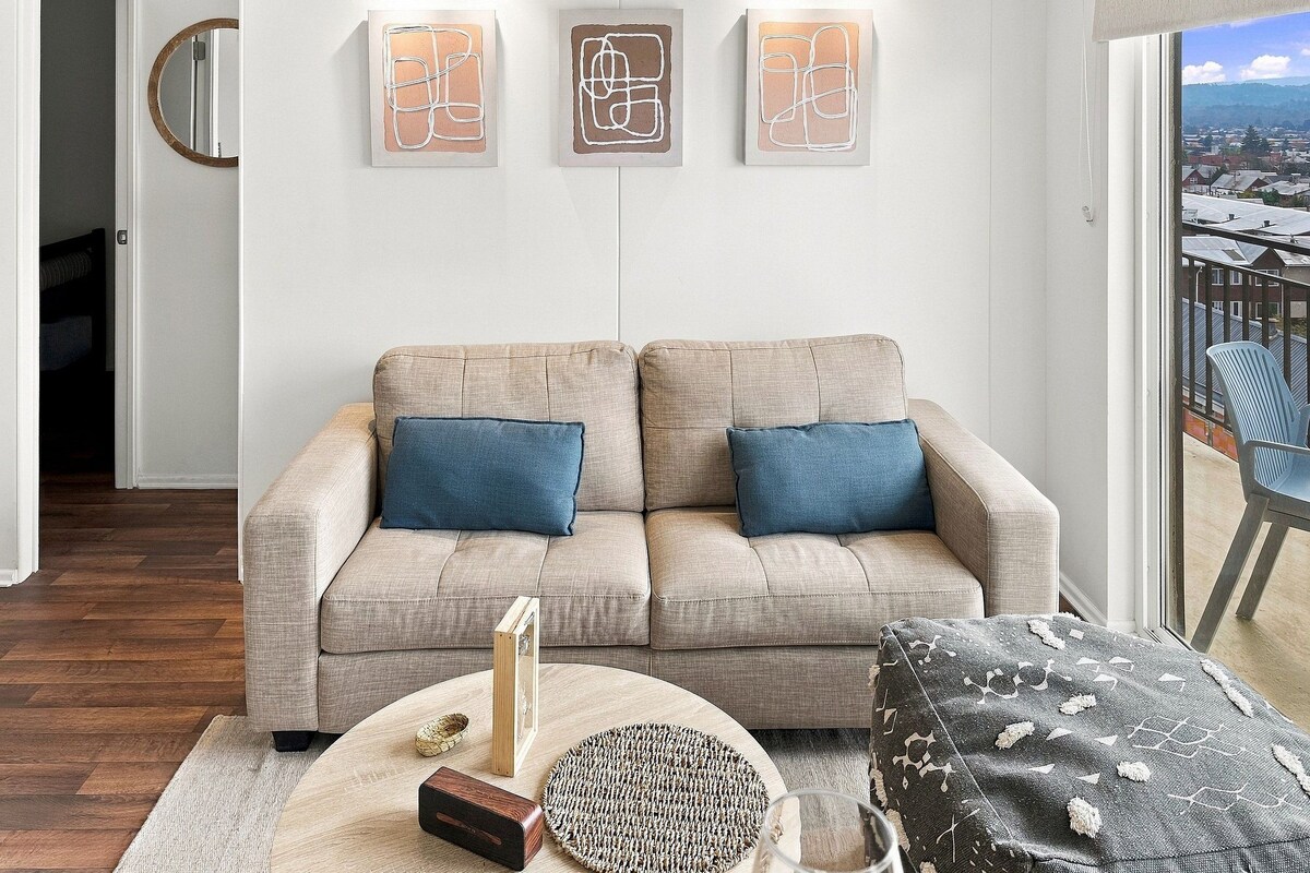 Apartamento | Zona de estar | Una televisión de pantalla plana
