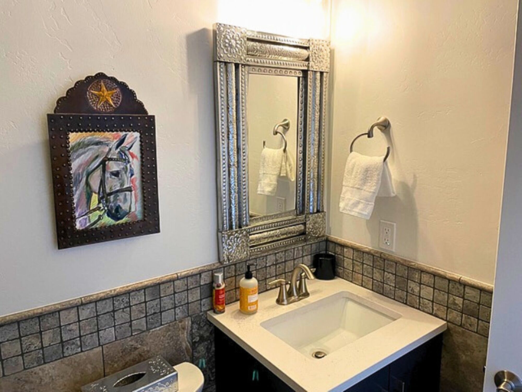 Shower, jetted bath, hair dryer, towels