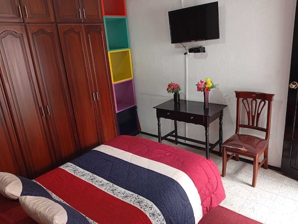 Classic Single Room, Courtyard View | Desk, laptop workspace, blackout drapes, soundproofing