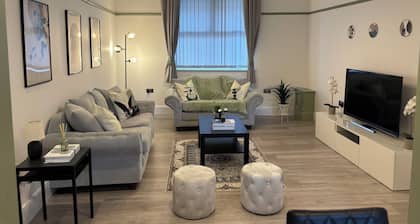 4 bedroom home located in Wallasey, Merseyside