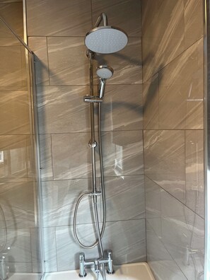Hair dryer, towels, soap, shampoo - 4 bedroom home located in Wallasey, Merseyside (Wallasey)
