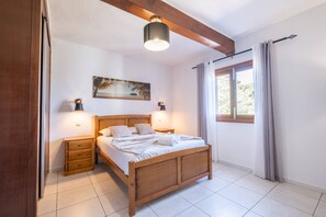 3 habitaciones, tabla de planchar con plancha, internet y ropa de cama 