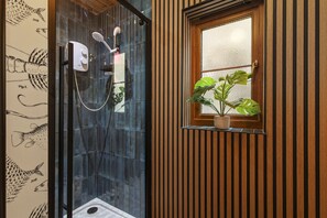 Douche, séchoir à cheveux