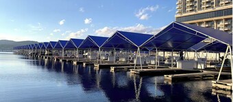 CDA Central/EZ access to ALL: spacious 3-bedroom house w/packNplay,highchair,AC