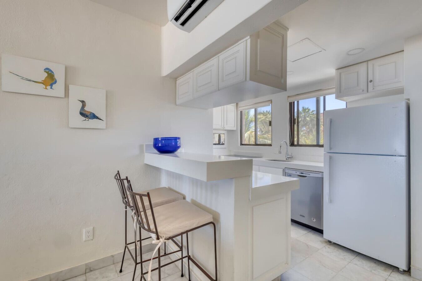 雪櫃、微波爐、焗爐、爐具