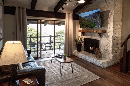Fall Escape | Stunning Mountain Views