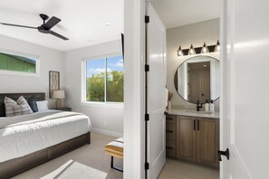 5 chambres, fer et planche à repasser, Wi-Fi, draps fournis