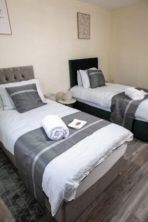 3 bedrooms, iron/ironing board, free WiFi