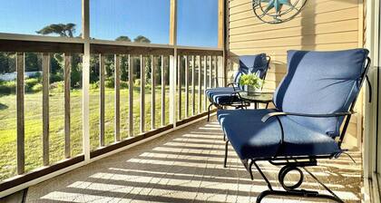 2-Bedroom Pup Friendly Condo - Centrally Located in Corolla!