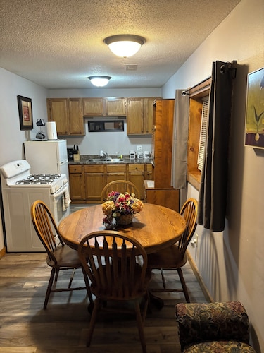 Clean and comfortable bungalow in the heart of Pine City