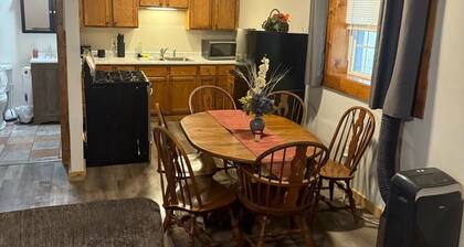 Charming 2-bedroom bungalow in Pine City with AC