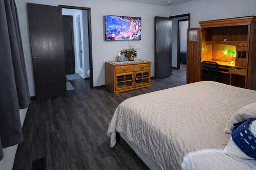 Benham Bunkhouse-Quiet, Comfortable, Ready!