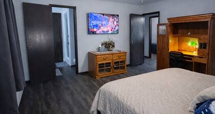 Benham Bunkhouse-Quiet, Comfortable, Ready!